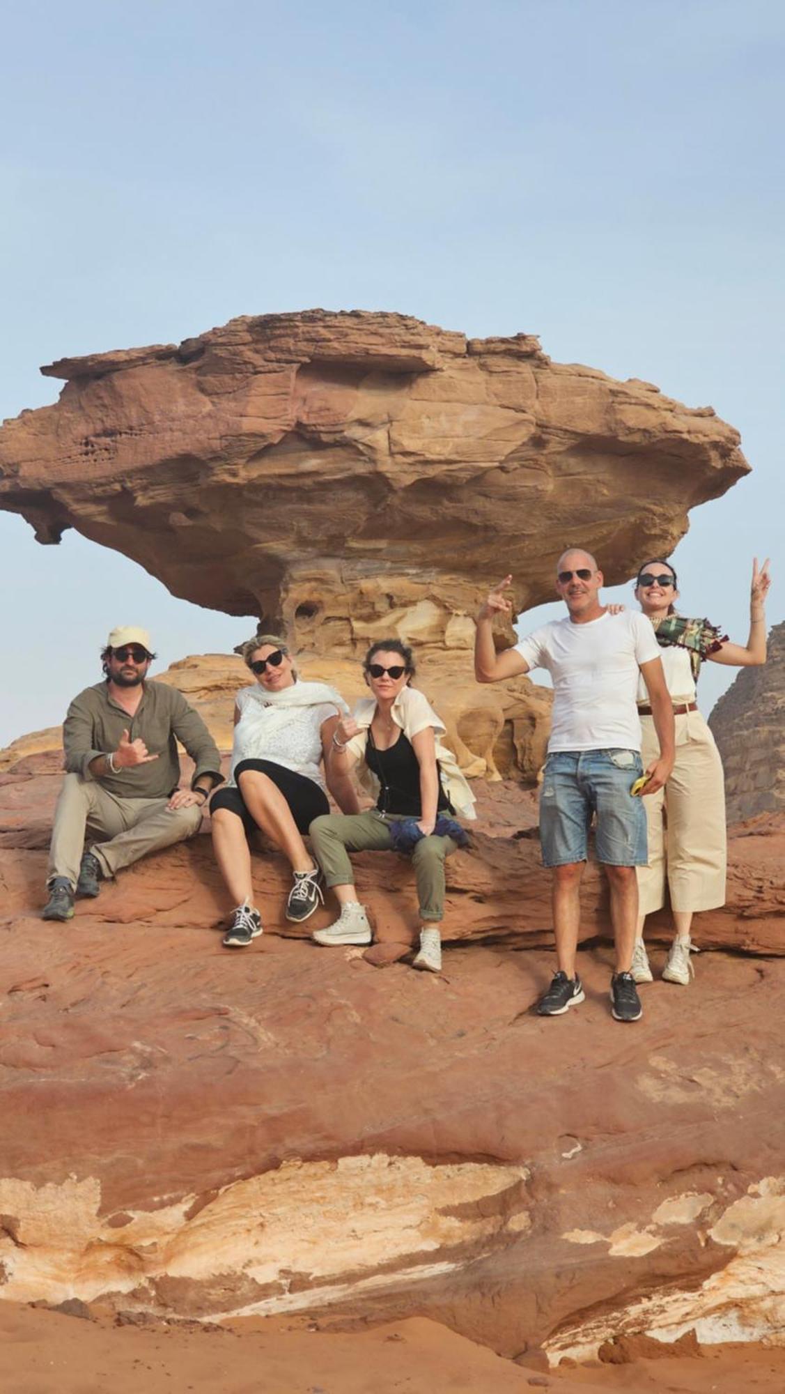 Titanic Camp Bed & Breakfast Wadi Rum Bagian luar foto