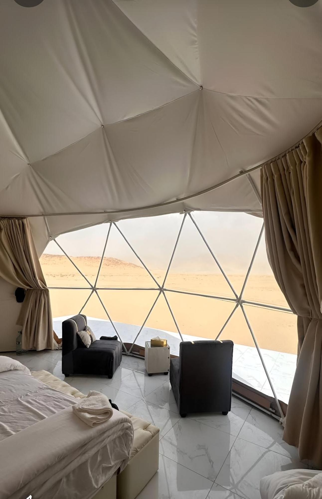 Titanic Camp Bed & Breakfast Wadi Rum Bagian luar foto