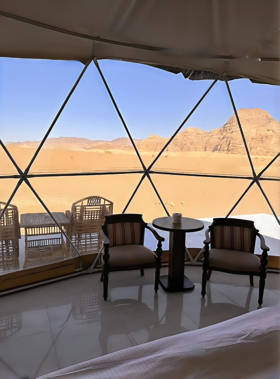 Titanic Camp Bed & Breakfast Wadi Rum Bagian luar foto