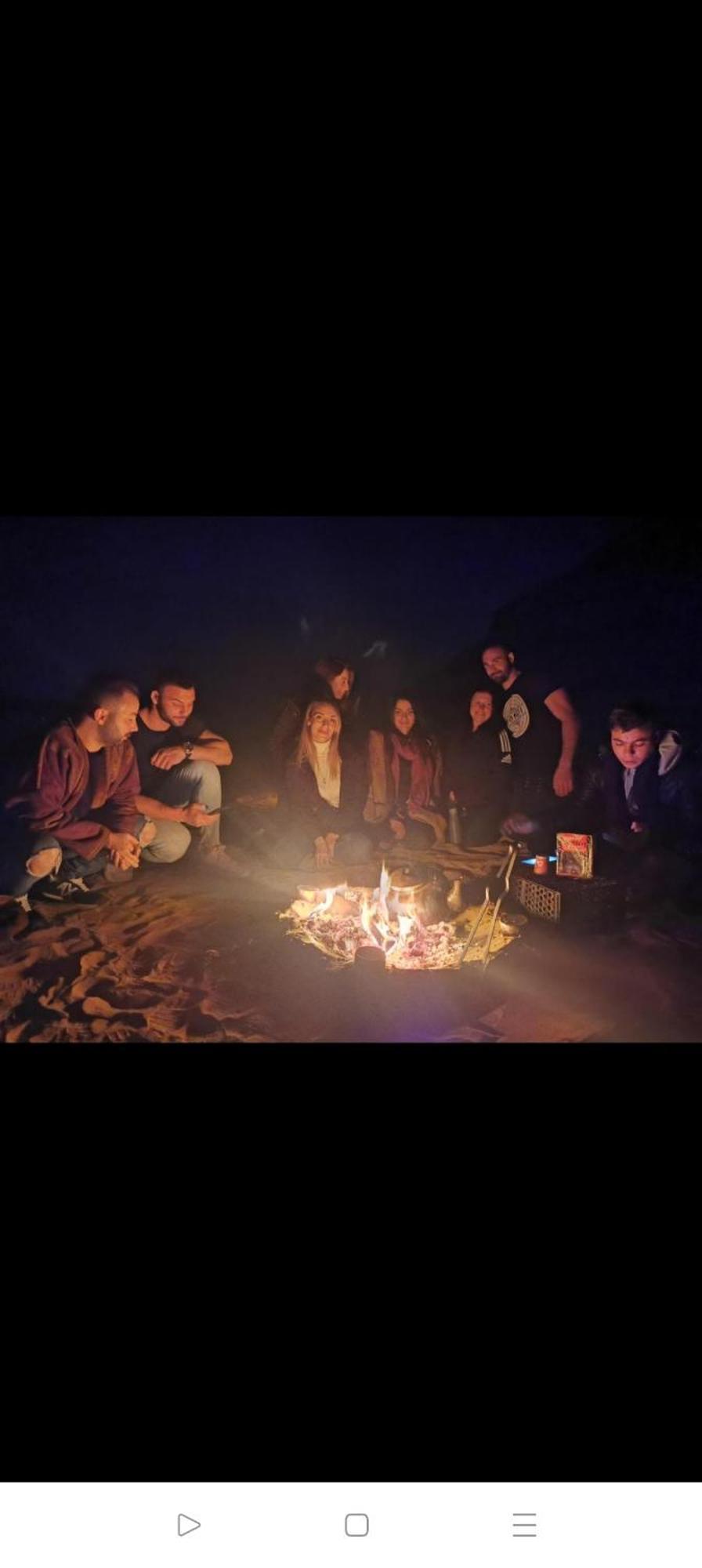 Titanic Camp Bed & Breakfast Wadi Rum Bagian luar foto